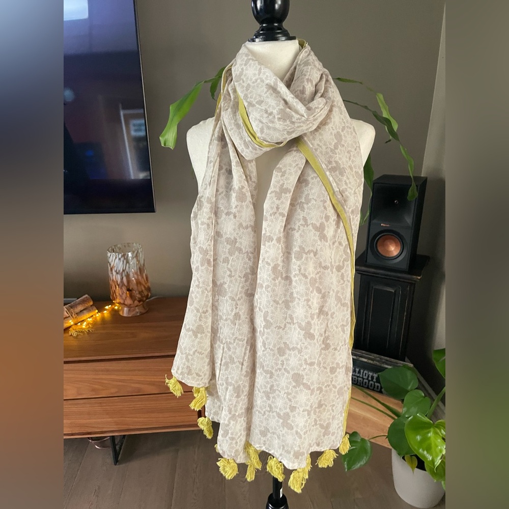 Roots Beige and Yellow Patterned Scarf